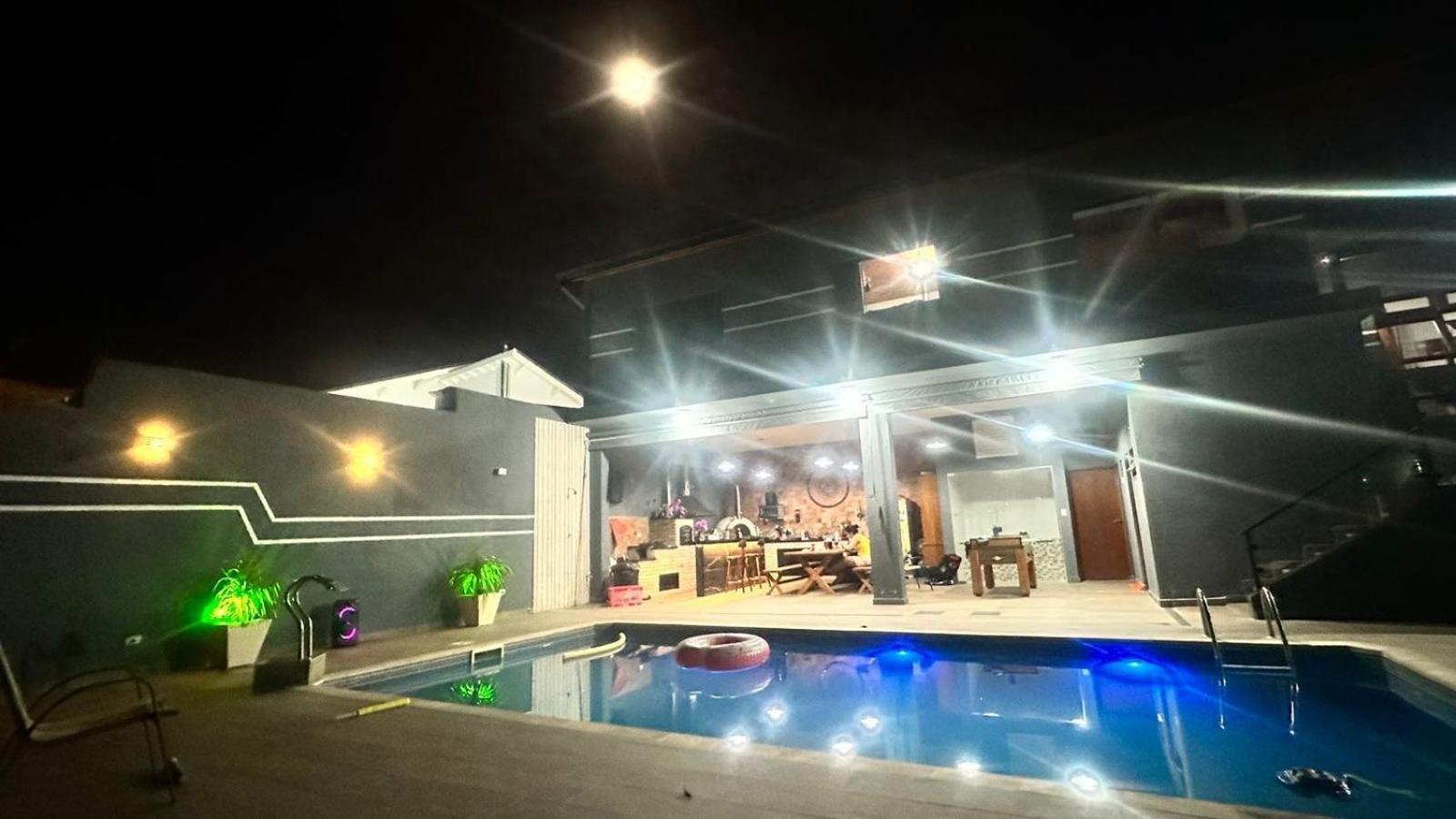Chacara Gama Em Condominio Igarata-Sp - Jacuzzi Com Hidromassagem, Piscina E Sauna מראה חיצוני תמונה